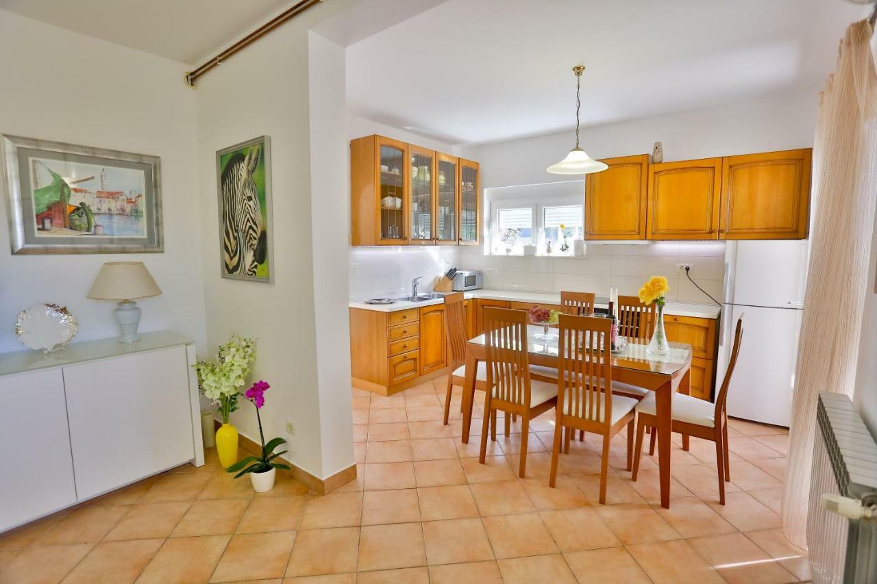 Apartman Stipic 1 Baška Voda Exterior foto